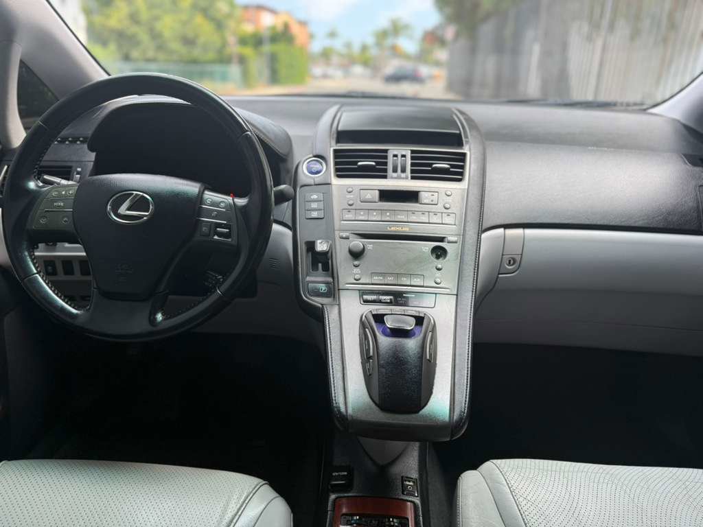 Used 2010 Lexus HS 250h FWD image 17