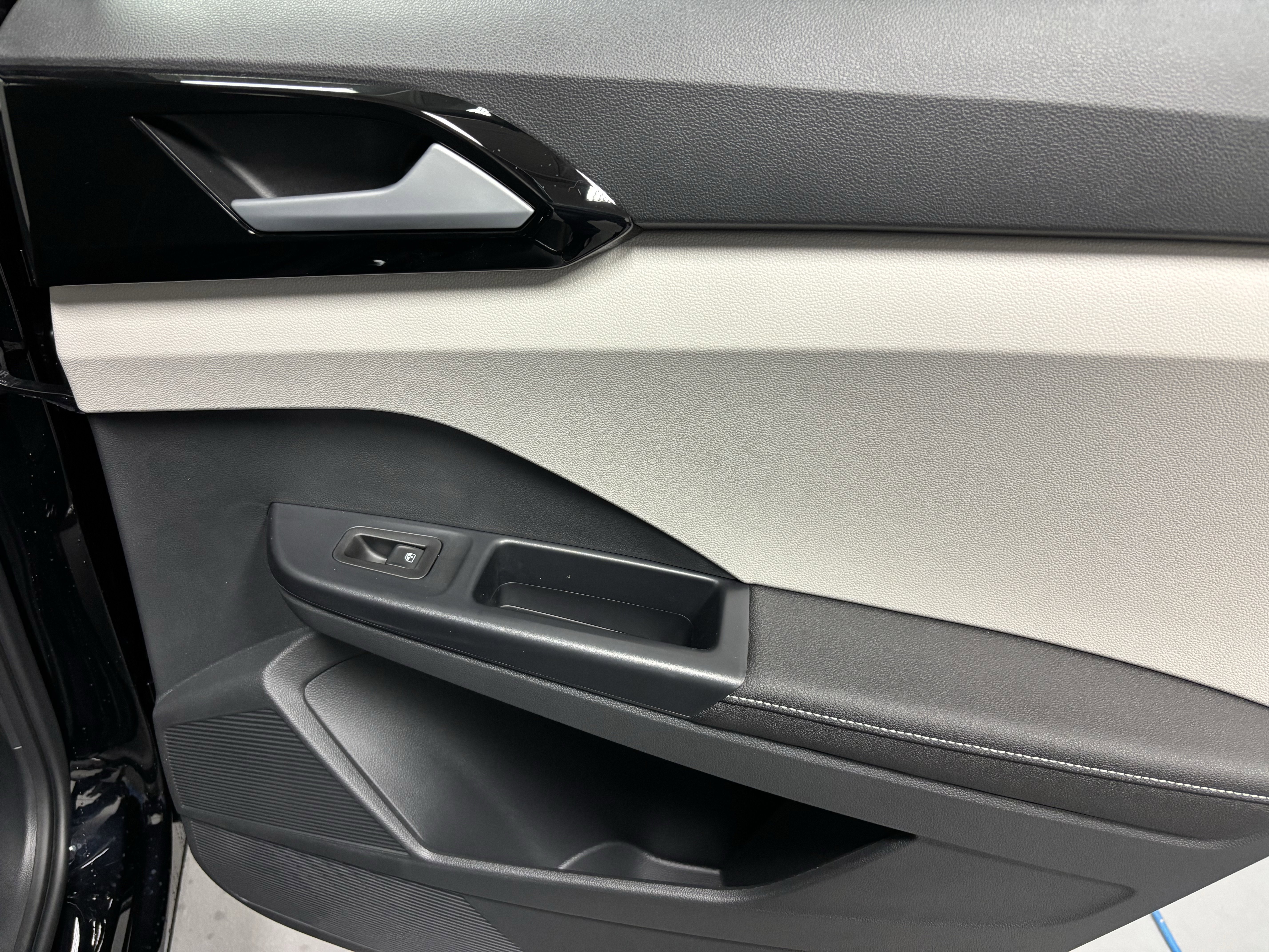 New 2025 Volkswagen Taos S image 13