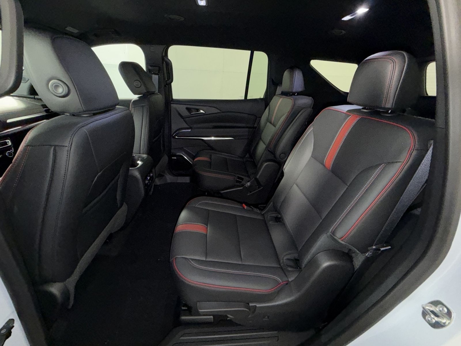 New 2027 Chevrolet Traverse RS AWD/4WD image 24