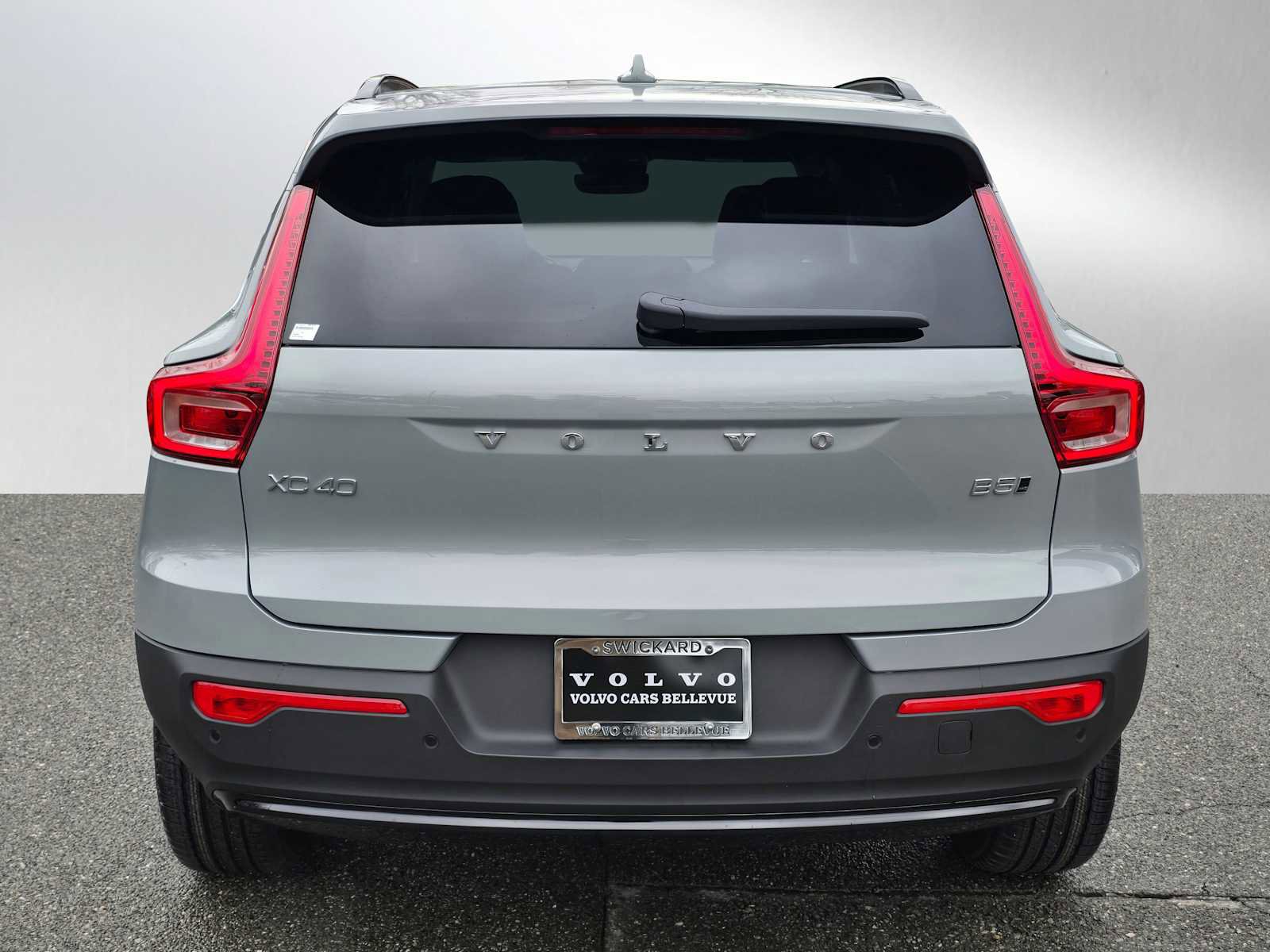 New 2026 Volvo XC40 B5 Plus w/ Protection Package Premier image 4