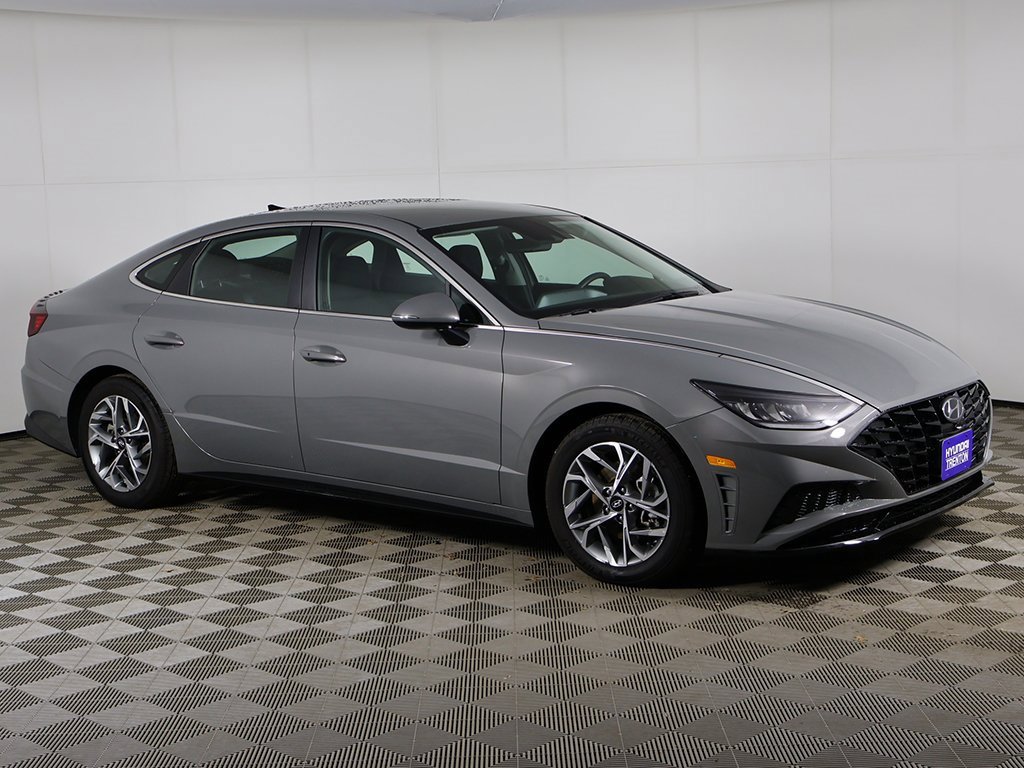 Used 2023 Hyundai Sonata SEL w/ Cargo Package image 2