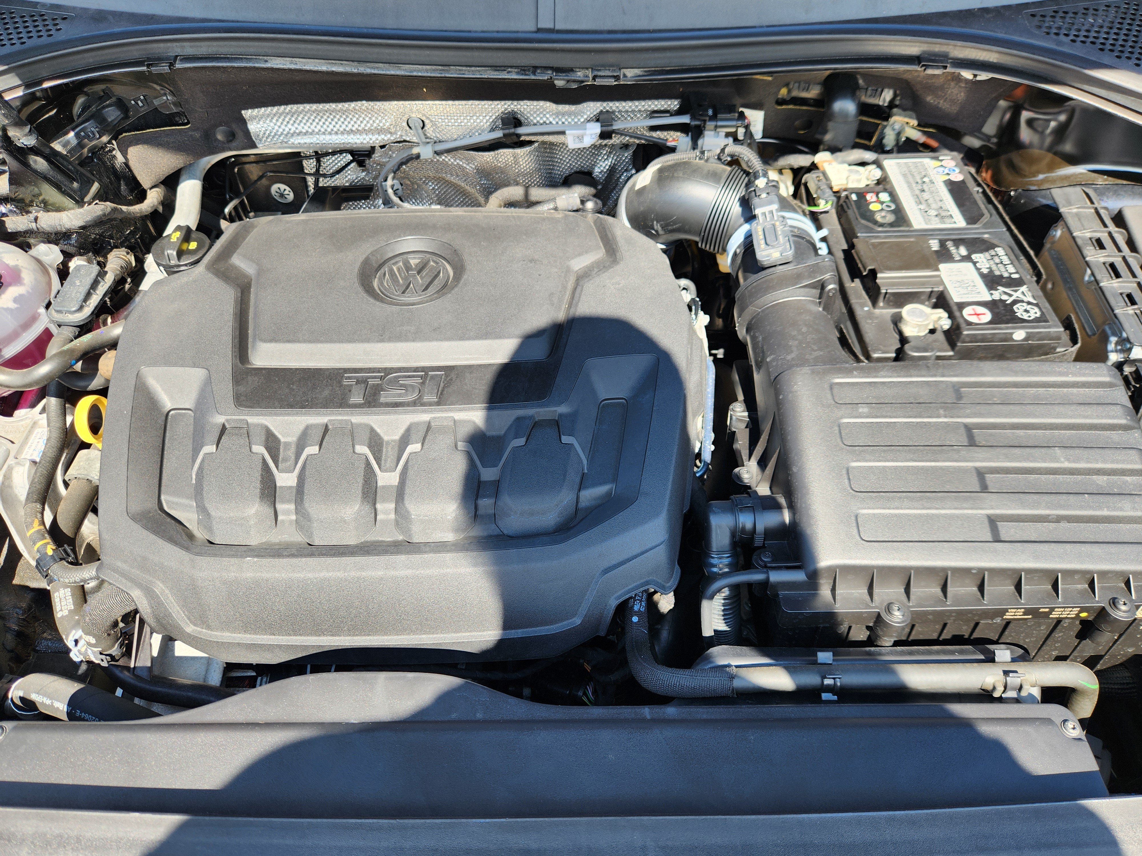 Certified 2023 Volkswagen Tiguan SE R-Line AWD/4WD image 18