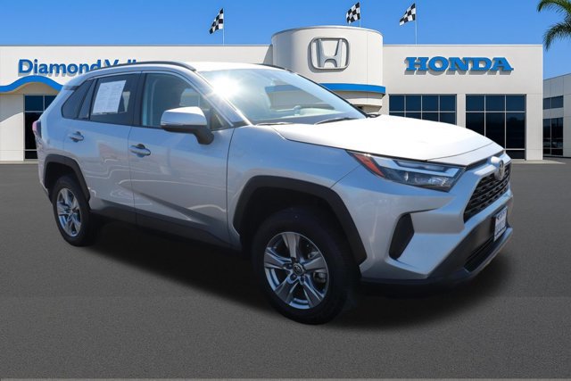 Used 2025 Toyota RAV4 XLE FWD image 1