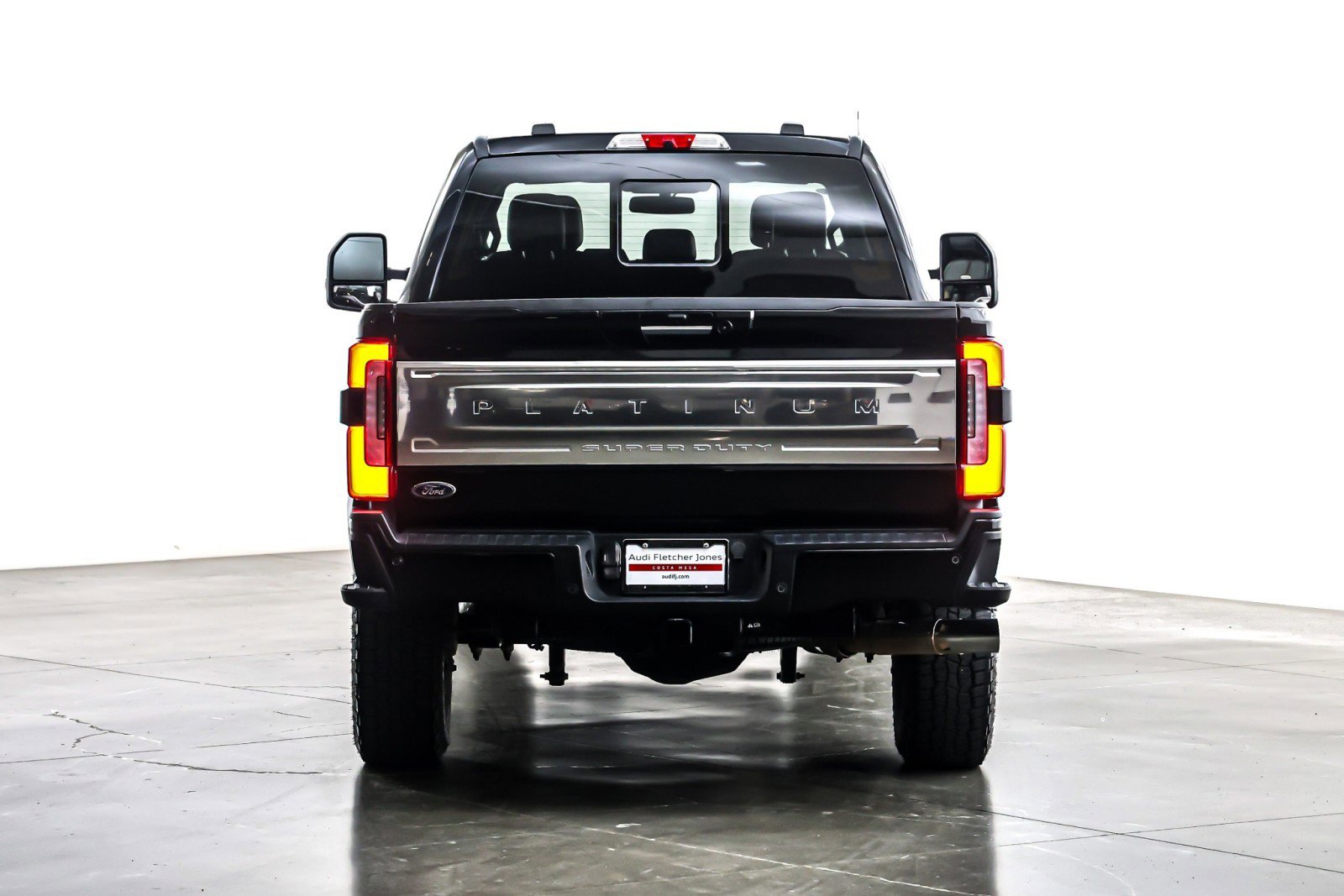 Used 2023 Ford F250 Platinum image 5