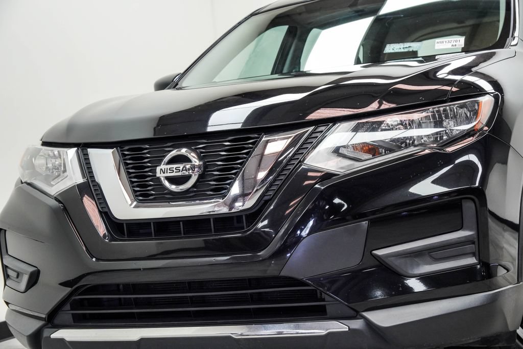 Used 2017 Nissan Rogue S FWD image 2