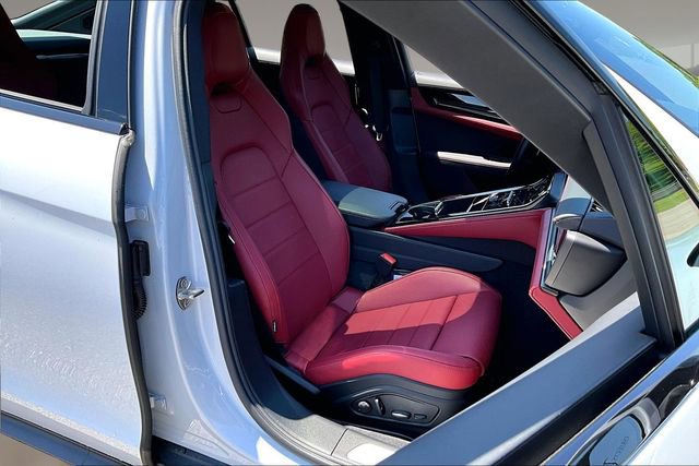 Used 2025 Porsche Panamera RWD image 26