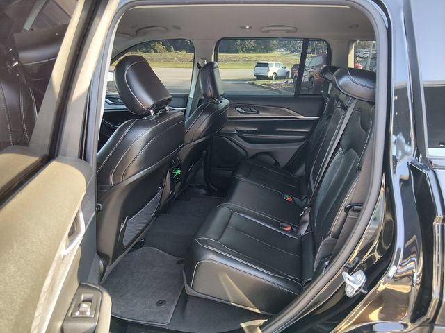 Used 2024 Jeep Grand Cherokee Limited AWD/4WD image 12