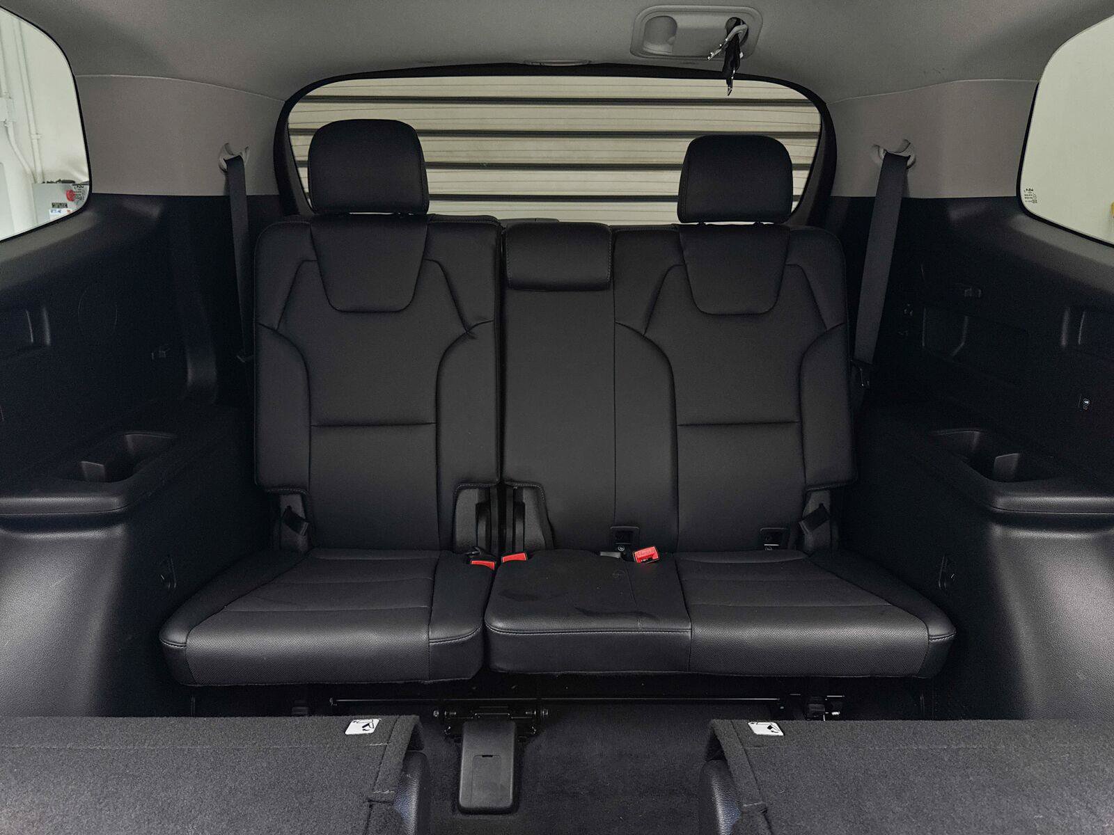 Used 2023 Kia Telluride EX w/ EX Captain's Chair Package FWD image 13