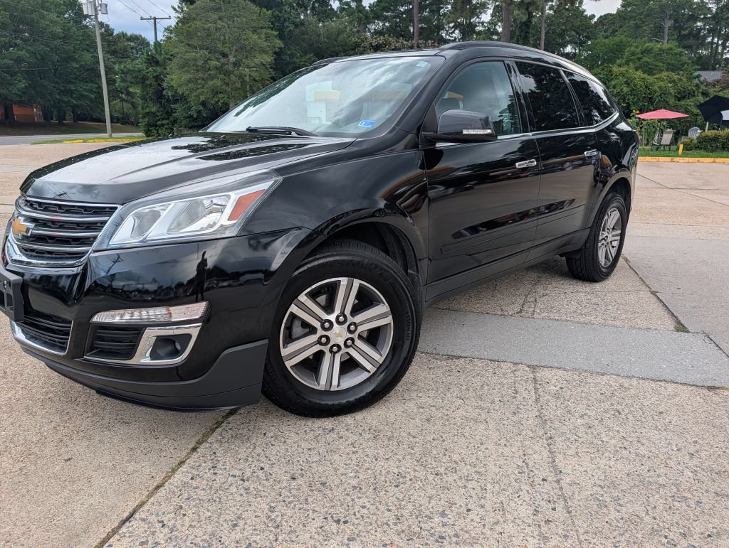 Used 2017 Chevrolet Traverse LT