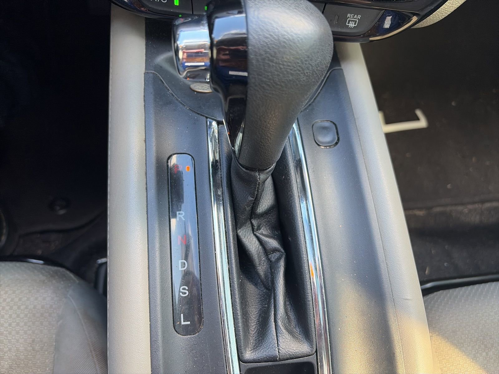 Used 2021 Honda HR-V LX image 14