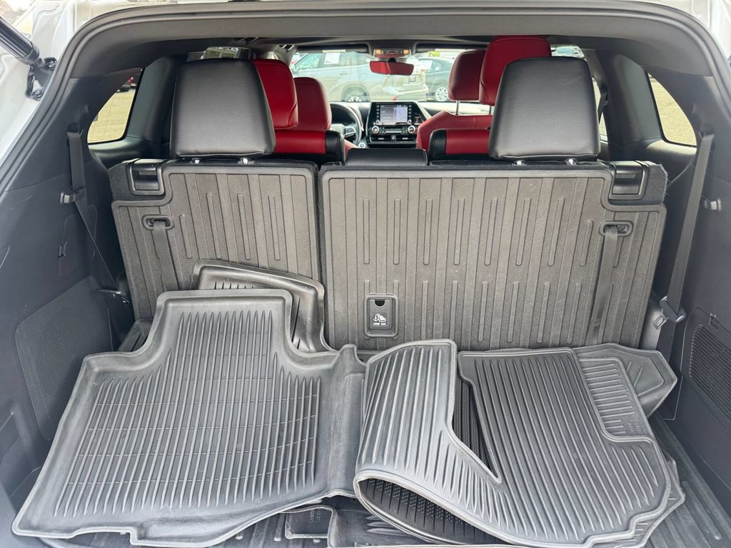 Used 2022 Toyota Highlander XSE AWD/4WD image 25