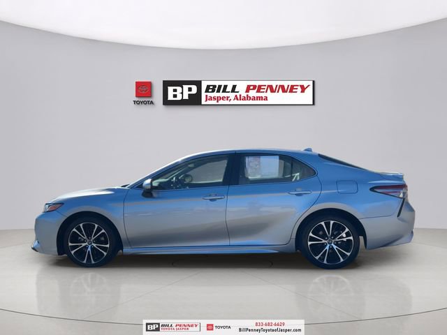 Used 2019 Toyota Camry SE image 2
