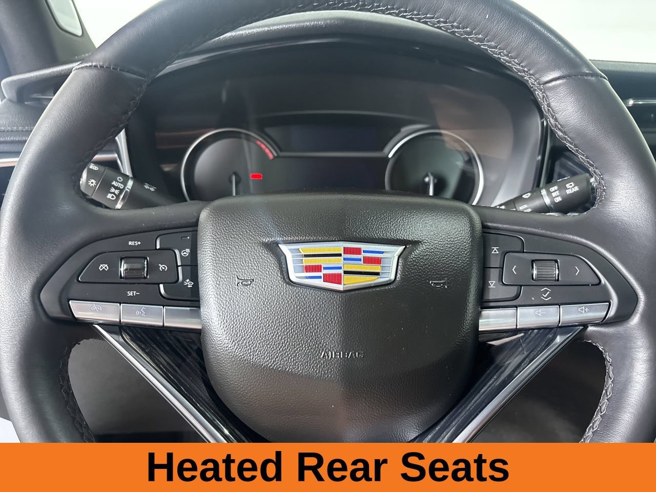 Used 2024 Cadillac XT6 Premium Luxury AWD/4WD image 17