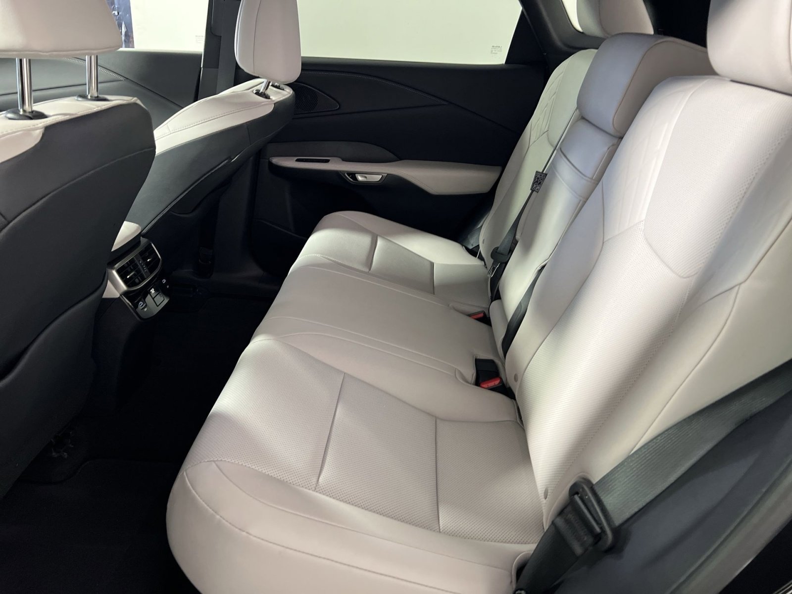 Used 2024 Lexus RX 350 Premium w/ Accessory Package (Z1) image 25