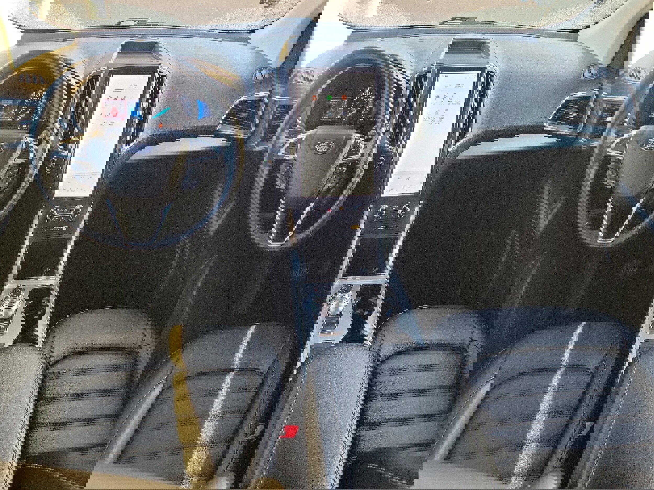 Used 2024 Ford Edge SEL w/ Convenience Package image 14