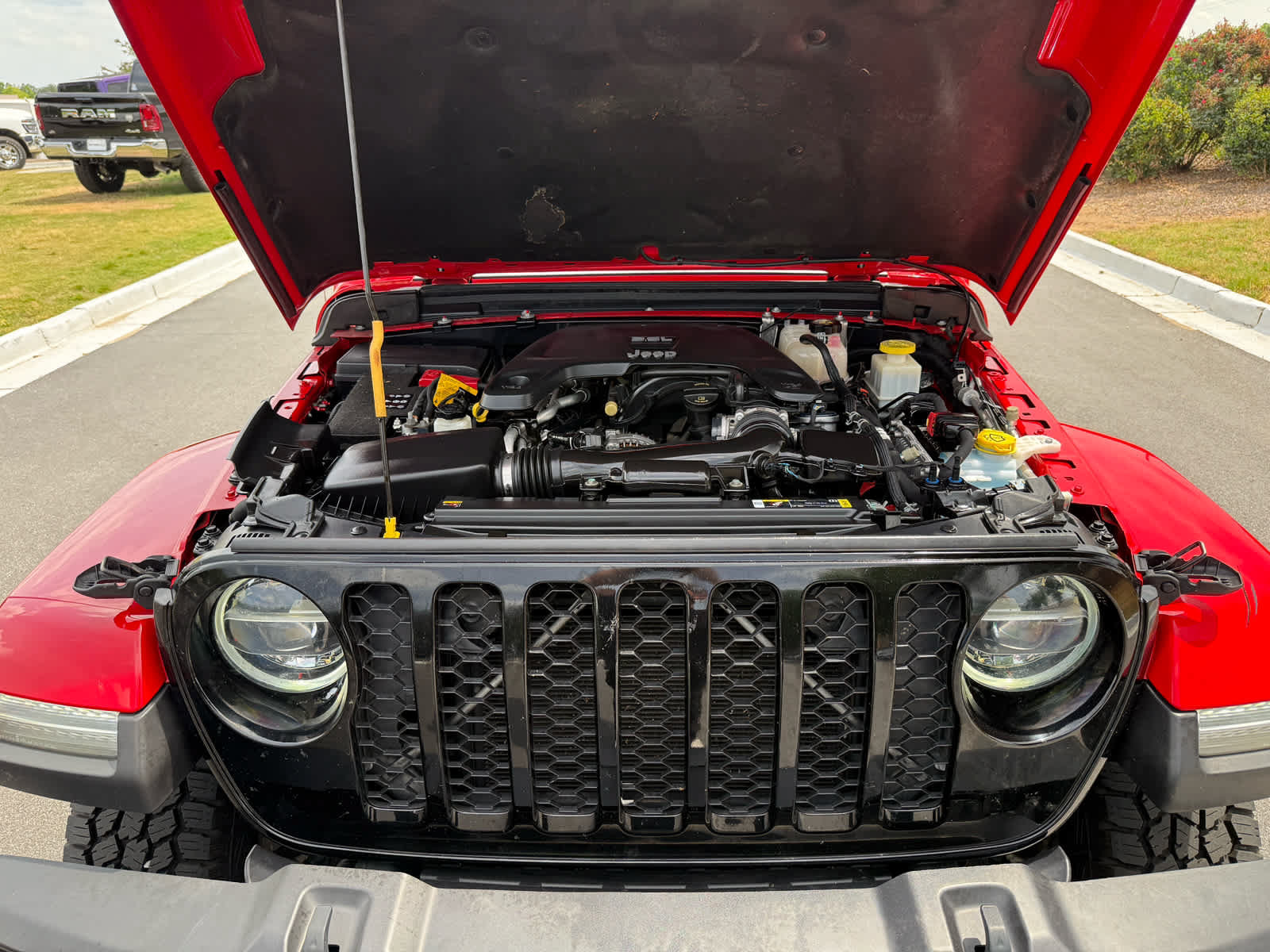 Used 2021 Jeep Gladiator Sport AWD/4WD image 29