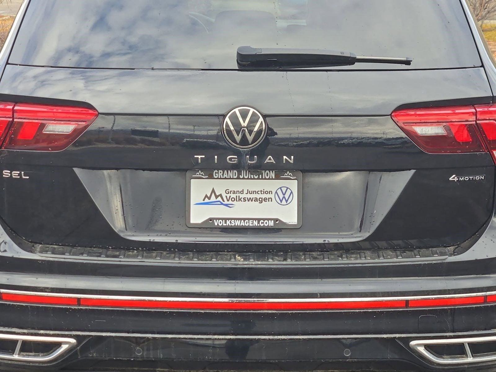 Used 2023 Volkswagen Tiguan SEL R-Line image 19