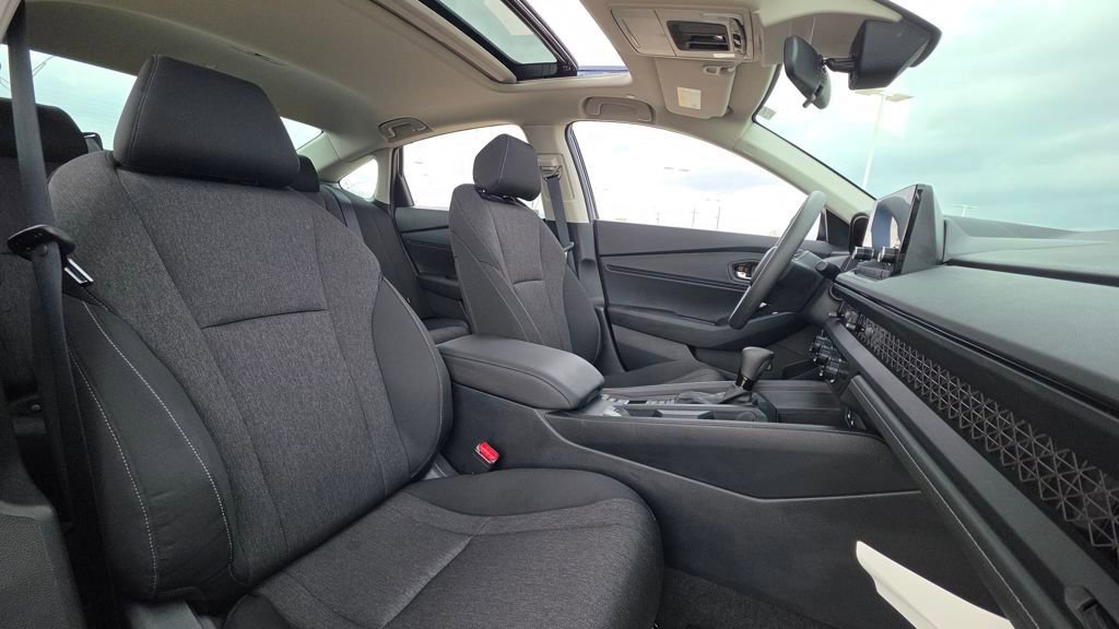 Certified 2025 Honda Accord SE image 12