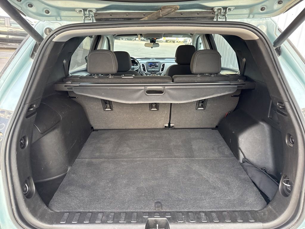 Used 2022 Chevrolet Equinox LT w/ Driver Convenience Package image 32