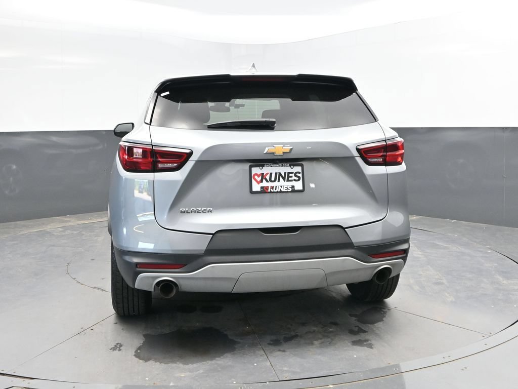 Used 2025 Chevrolet Blazer LT FWD image 6
