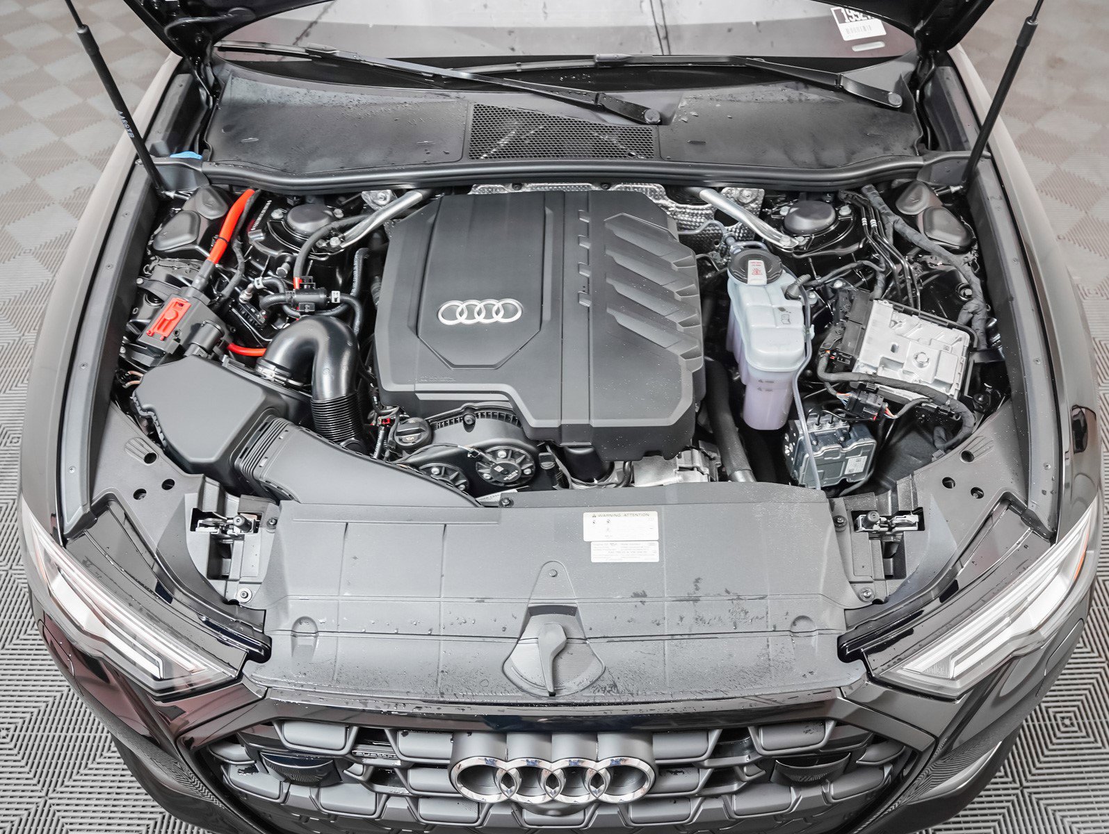 New 2025 Audi A6 2.0T Premium image 4