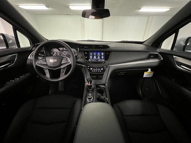 New 2025 Cadillac XT5 Luxury FWD image 16