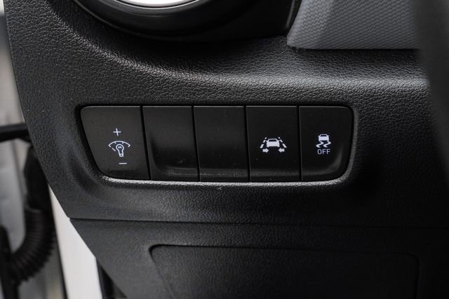 Used 2021 Hyundai Kona SE FWD image 30