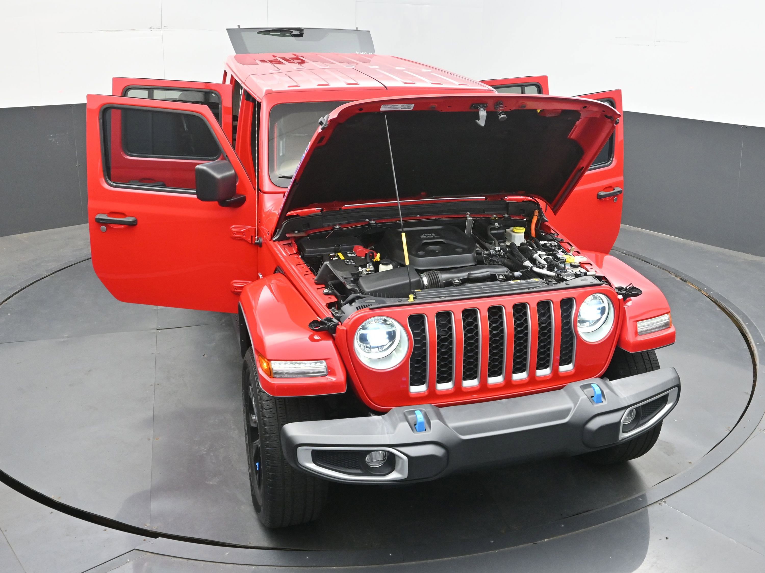 Used 2022 Jeep Wrangler Unlimited Sahara w/ Cold Weather Group AWD/4WD image 41
