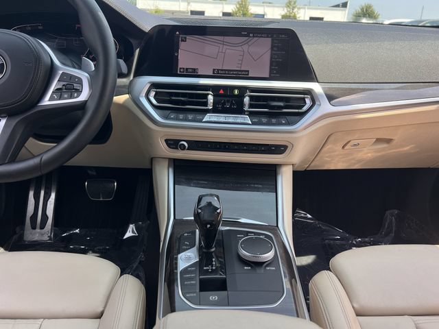 Used 2020 BMW 330i Sedan w/ M Sport Package RWD image 16