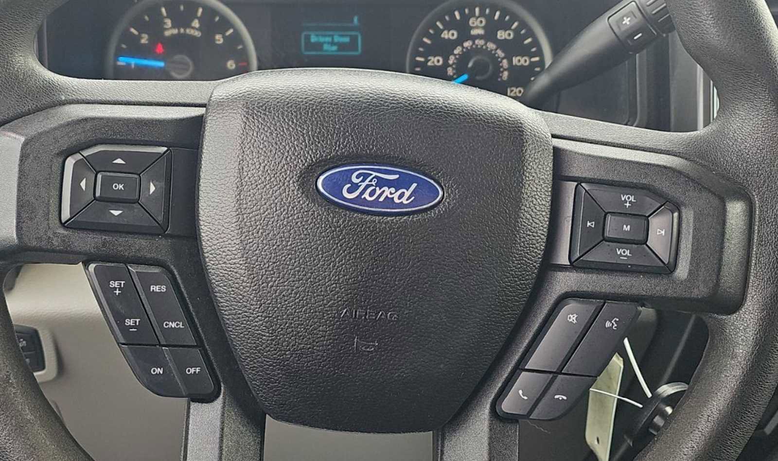 Used 2017 Ford F150 XLT image 30