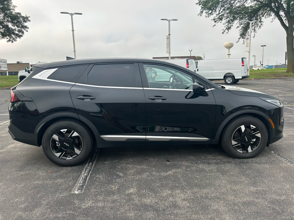 Used 2026 Kia Sportage LX FWD image 4