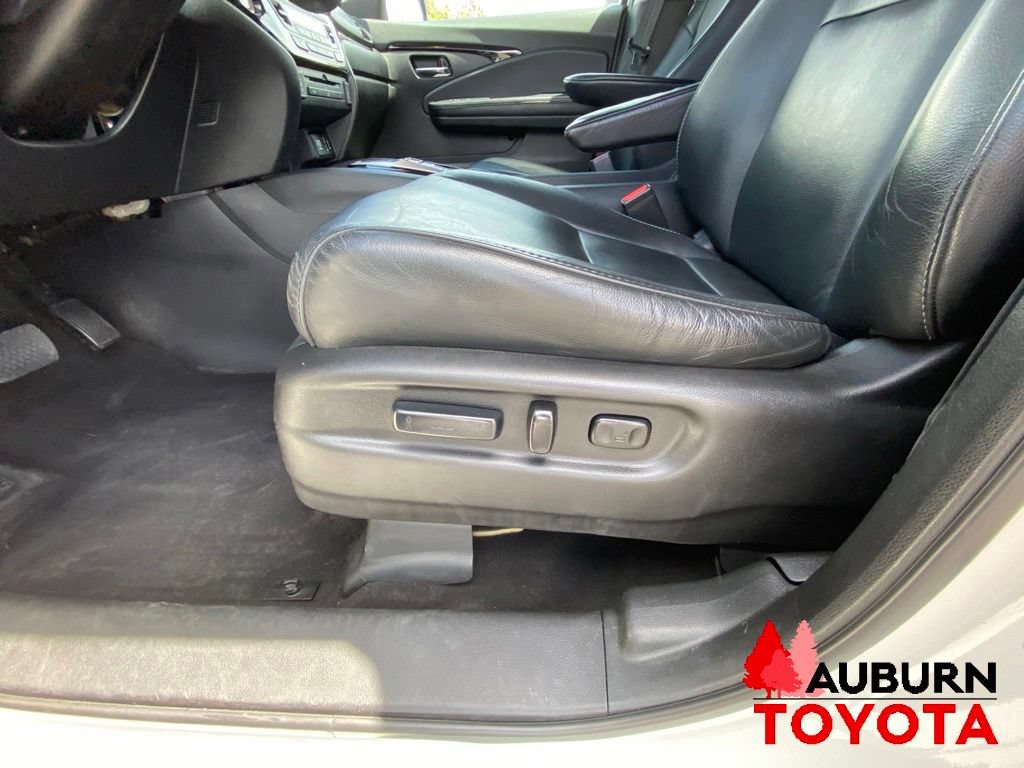 Used 2018 Honda Pilot Touring image 35