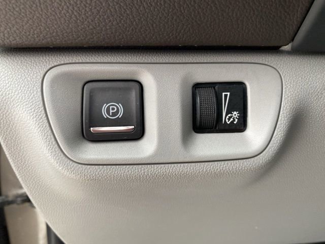 Used 2023 GMC Acadia SLT w/ Trailering Package image 17