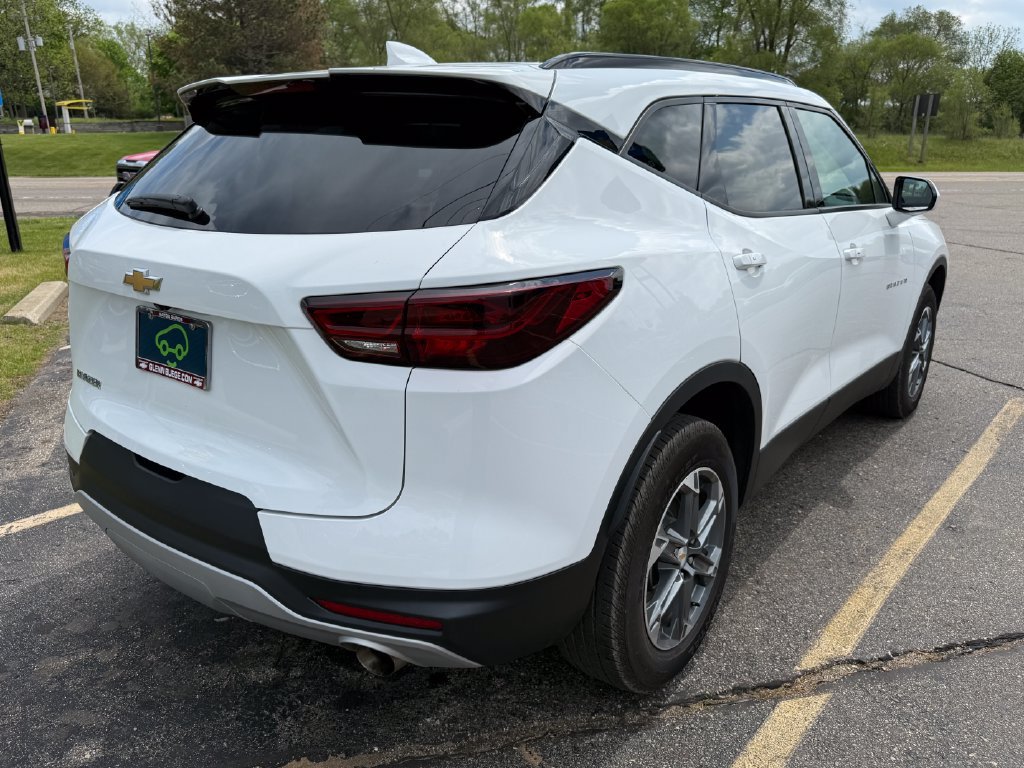 Certified 2024 Chevrolet Blazer LT w/ Convenience Package FWD image 6