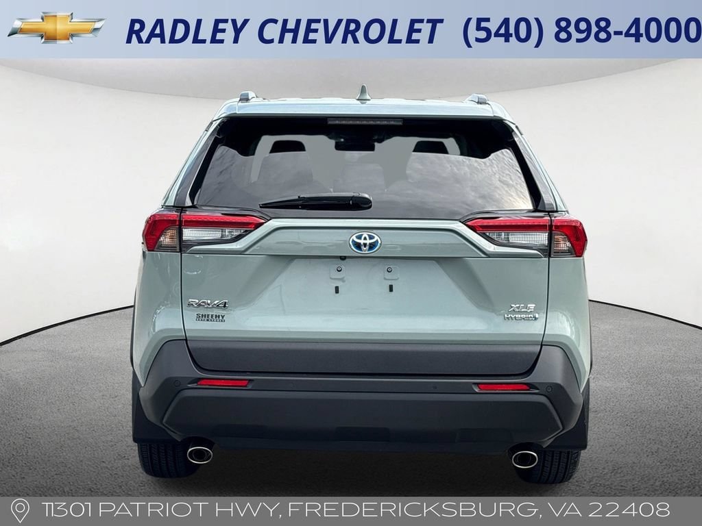 Used 2023 Toyota RAV4 XLE Premium AWD/4WD image 18