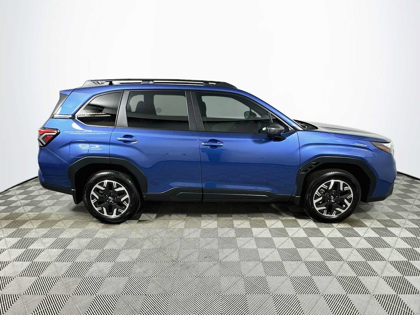Certified 2026 Subaru Forester Premium w/ Base/Premium Package AWD/4WD image 8