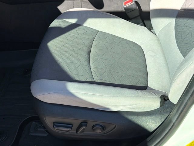 Used 2020 Toyota RAV4 XLE w/ Convenience Package FWD image 24