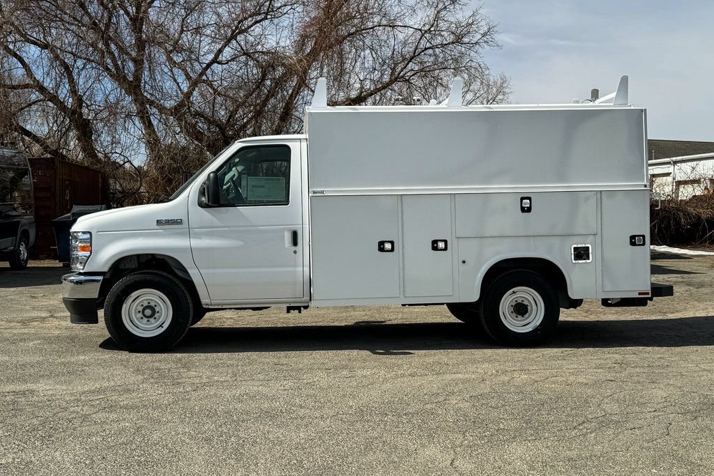 New 2025 Ford E-350 and Econoline 350 Super Duty w/ Power Equipment Group RWD image 6