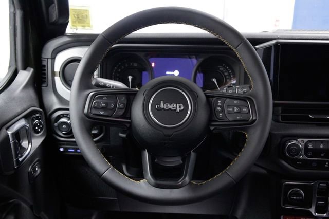 Used 2024 Jeep Wrangler Unlimited image 14