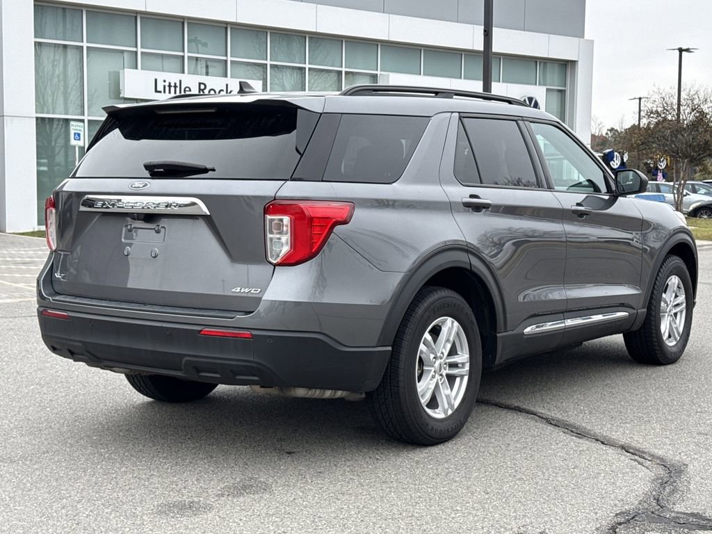 Used 2022 Ford Explorer XLT image 5