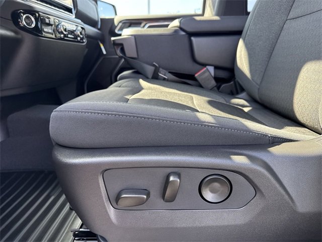 New 2026 GMC Sierra 1500 SLE image 12