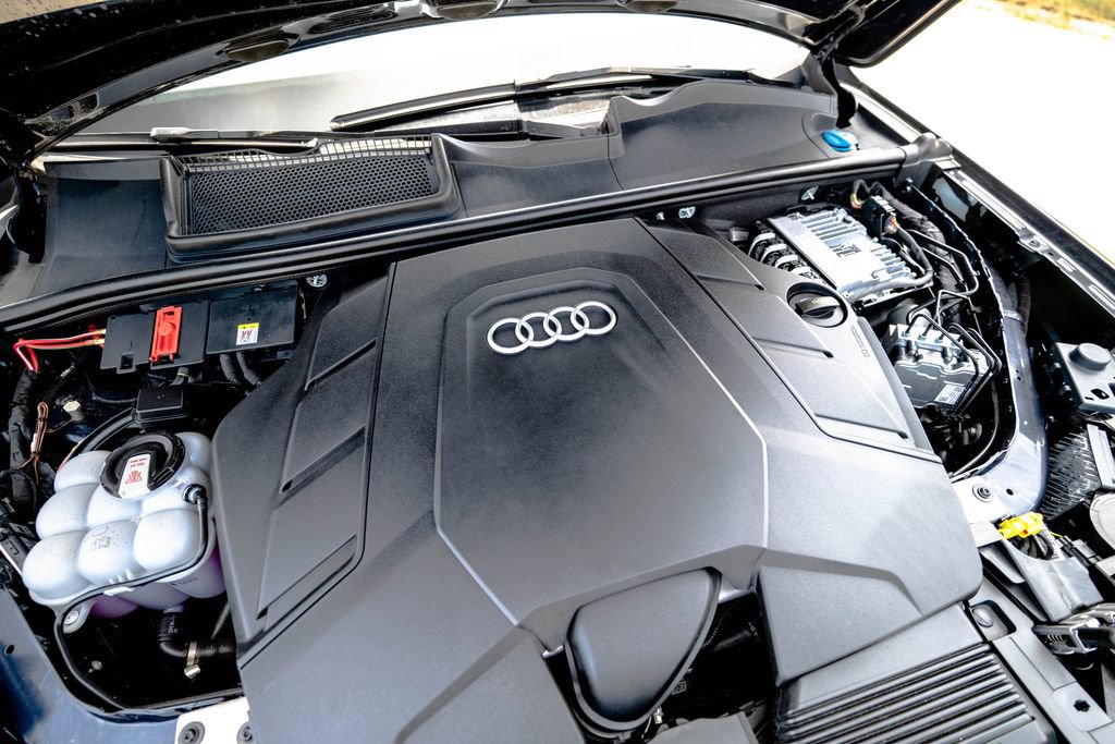 Used 2023 Audi Q7 3.0T Premium Plus AWD/4WD image 43
