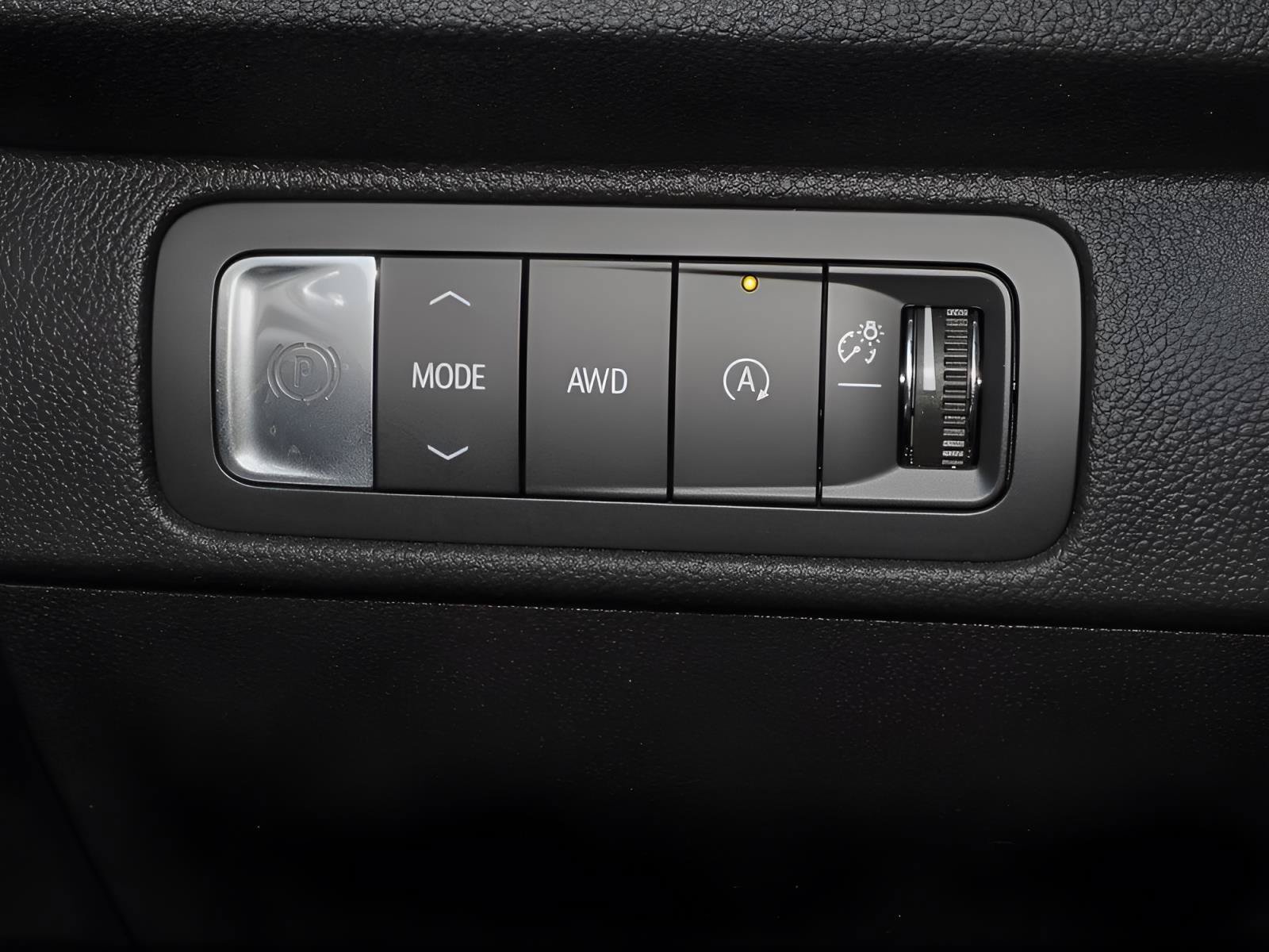 Used 2024 Chevrolet Traverse LS AWD/4WD image 26