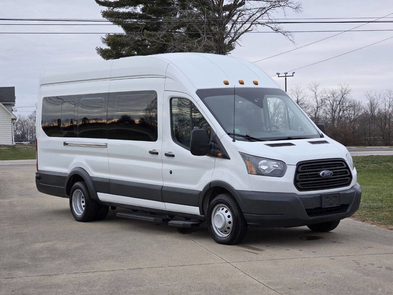 Used 2017 Ford Transit 350 XL image 3