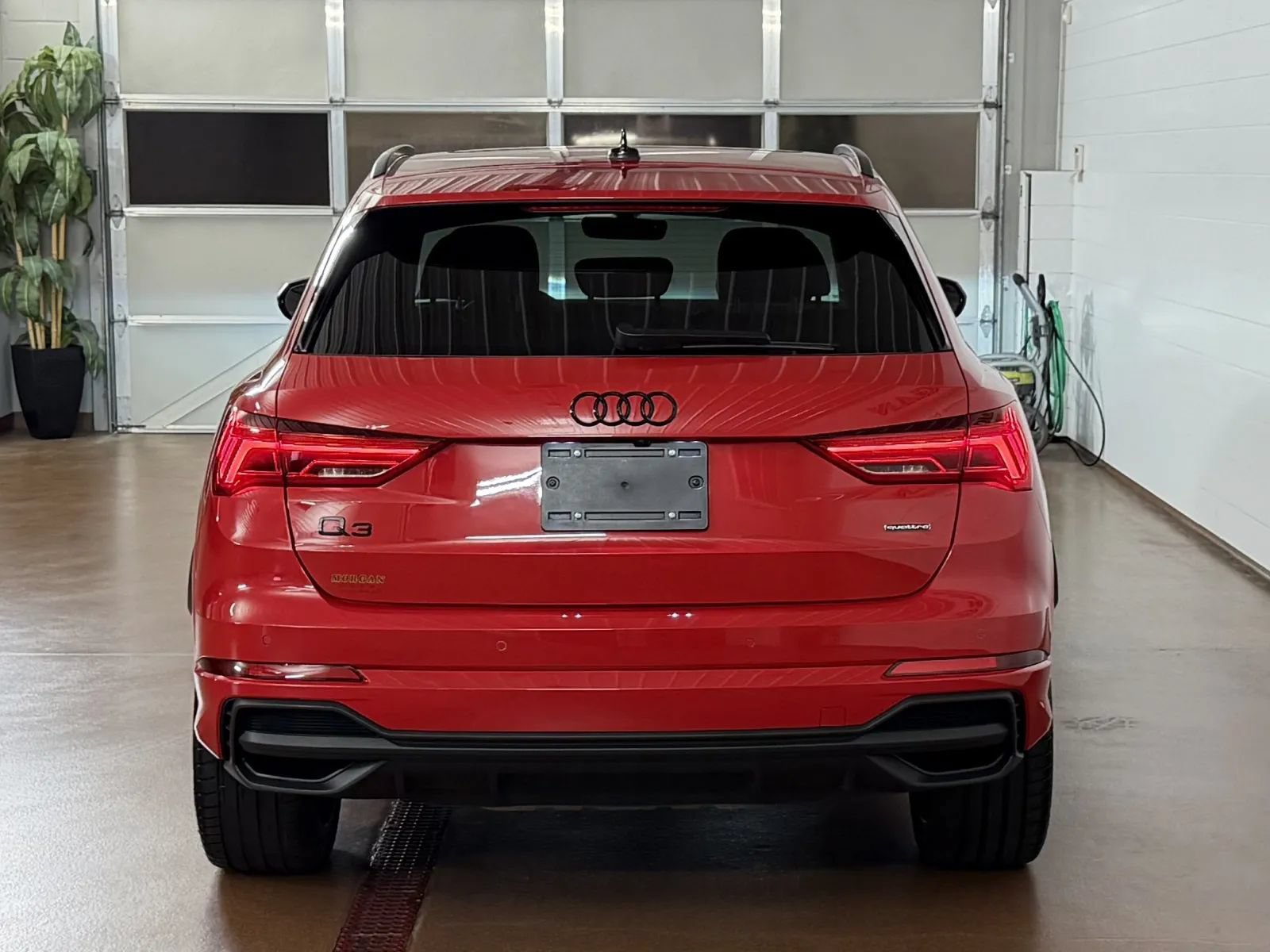 Used 2024 Audi Q3 2.0T Premium Plus w/ Premium Plus Package AWD/4WD image 4