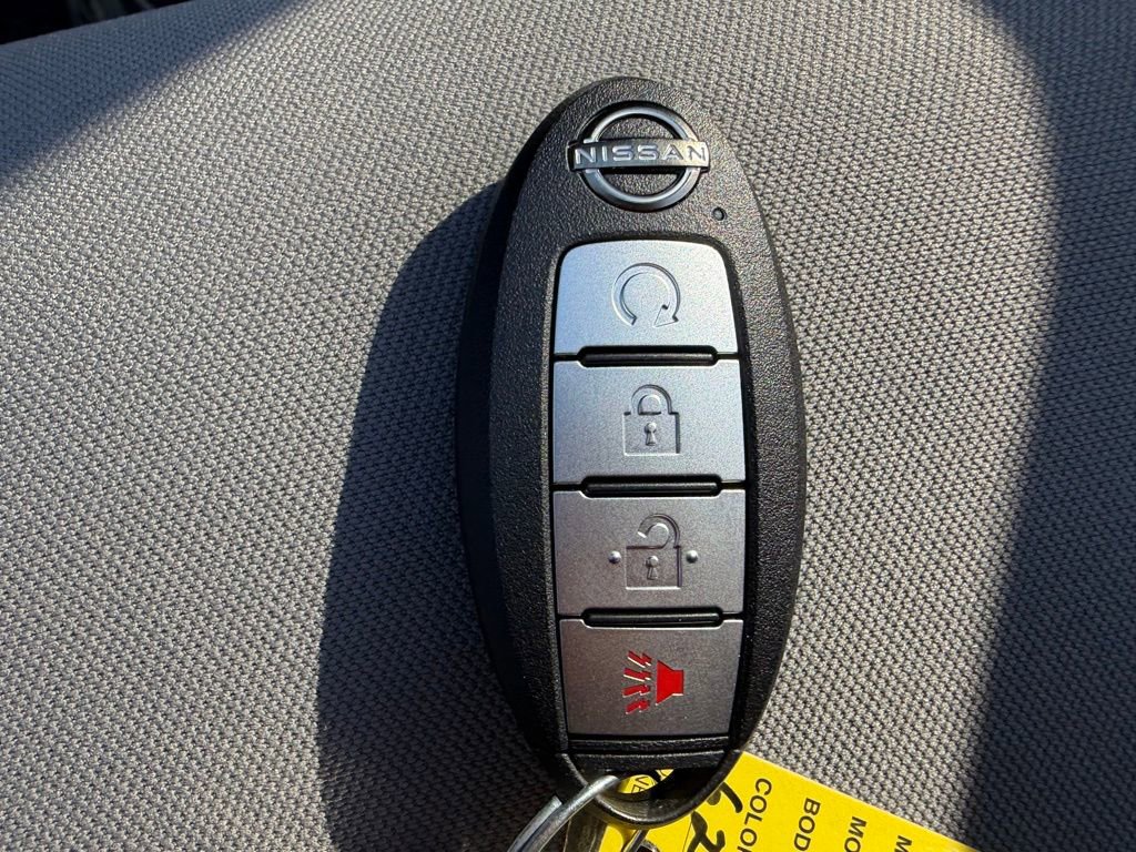 Used 2023 Nissan Frontier SV w/ SV Convenience Package image 28