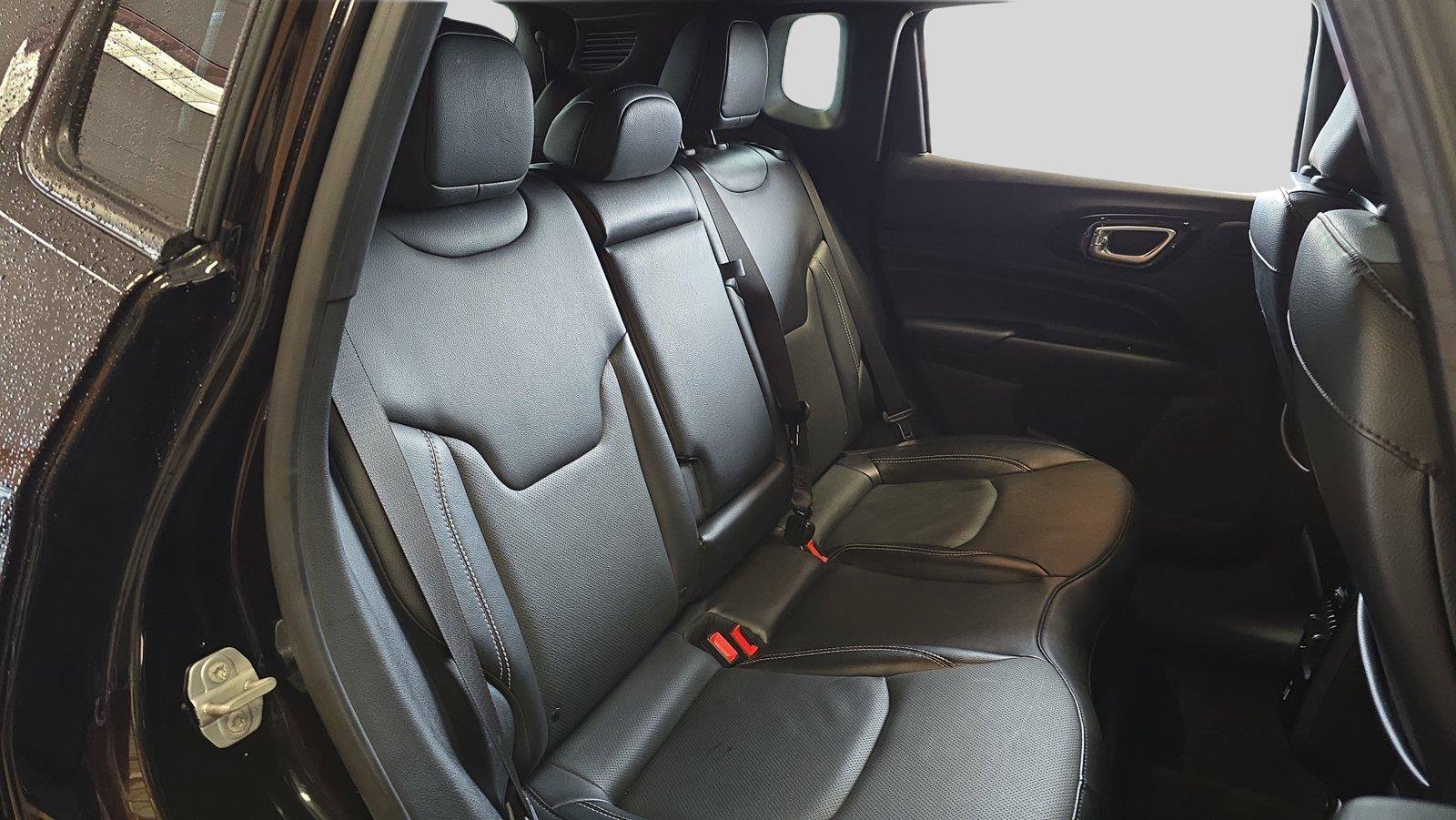 Used 2023 Jeep Compass High Altitude w/ Driver Assist Group I AWD/4WD image 17