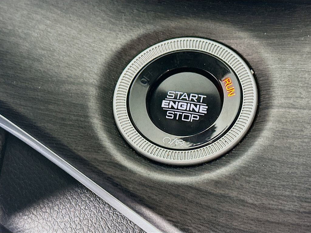 Certified 2024 Jeep Grand Cherokee Limited image 23