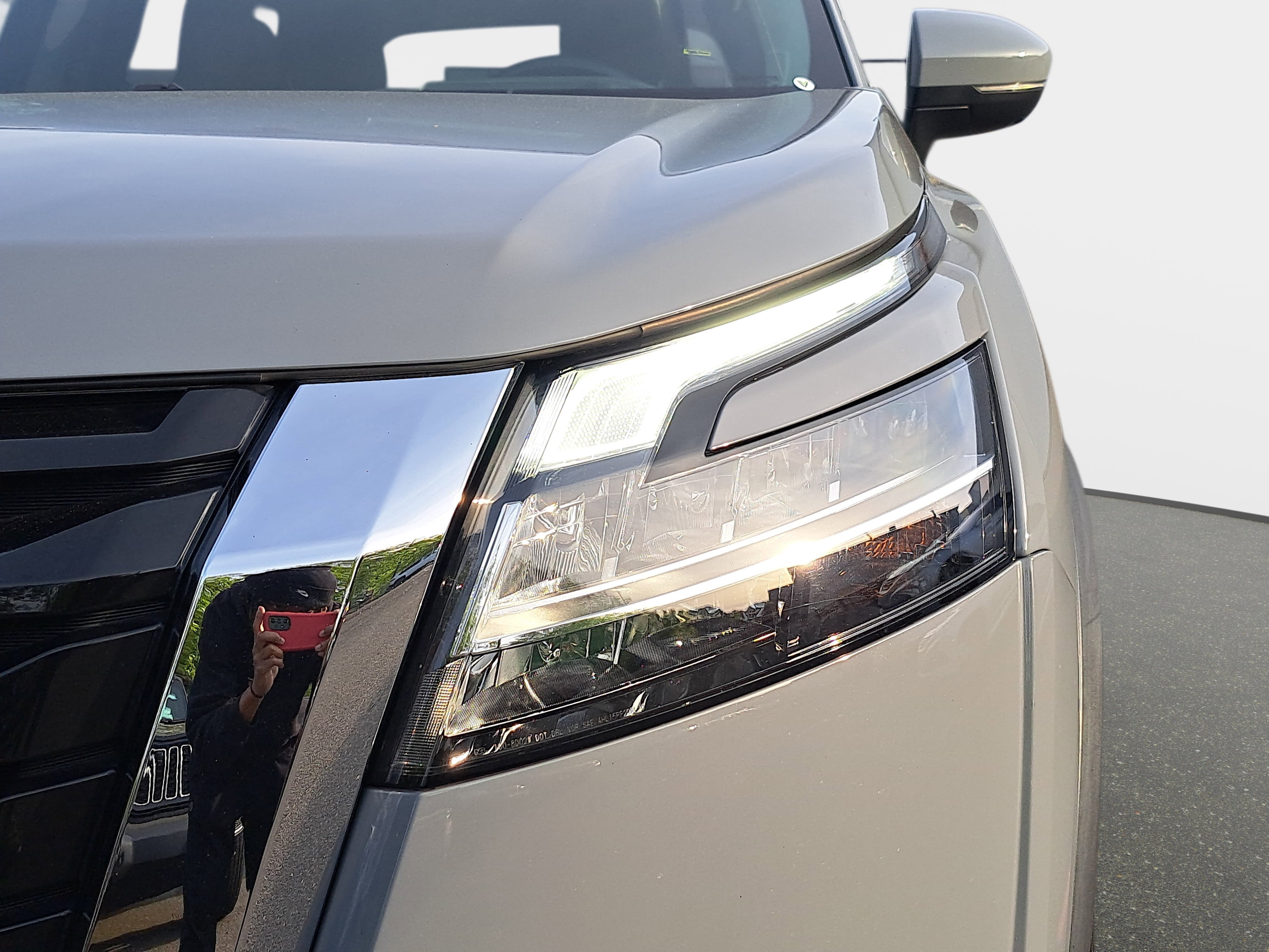 Used 2022 Nissan Pathfinder Platinum w/ Cargo Package image 31