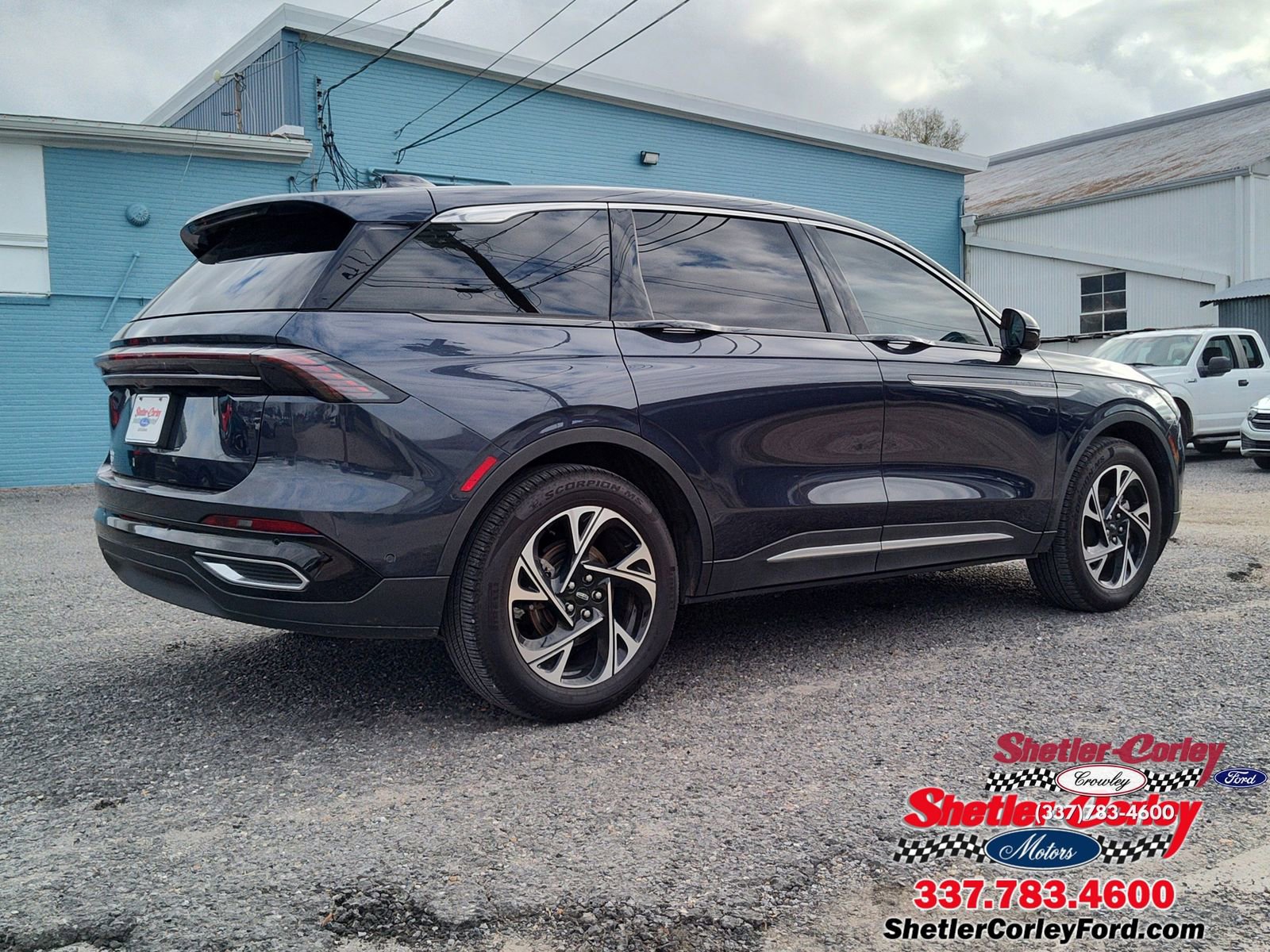 Used 2024 Lincoln Nautilus Premier image 11